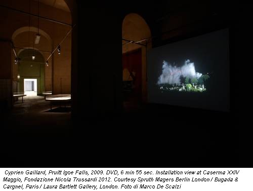 Cyprien Gaillard, Pruitt Igoe Falls, 2009. DVD, 6 min 55 sec. Installation view at Caserma XXIV Maggio, Fondazione Nicola Trussardi 2012. Courtesy Spruth Magers Berlin London / Bugada & Cargnel, Paris / Laura Bartlett Gallery, London. Foto di Marco De Scalzi